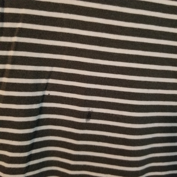 3/$25! RVLT Revolution Crop Cut Striped Tee - Picture 4 of 6